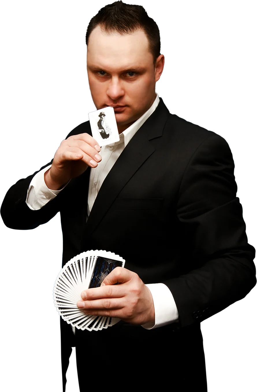 Wladimir, Zauberer und Magier, mit Spielkarten